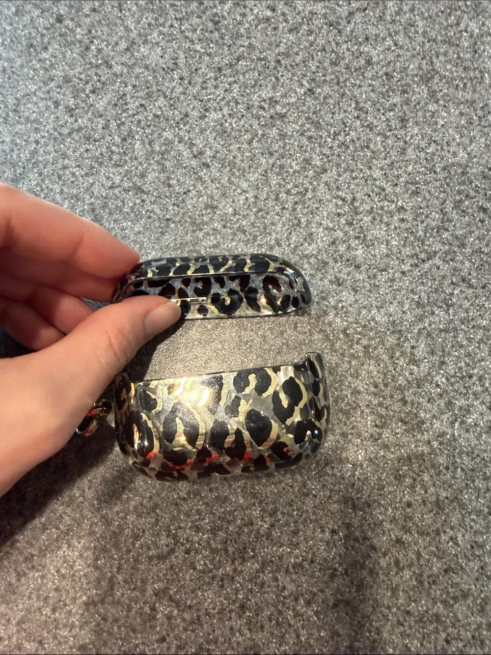 kate spade Leopard Print AirPods Pro 2 Case with Silver Clip